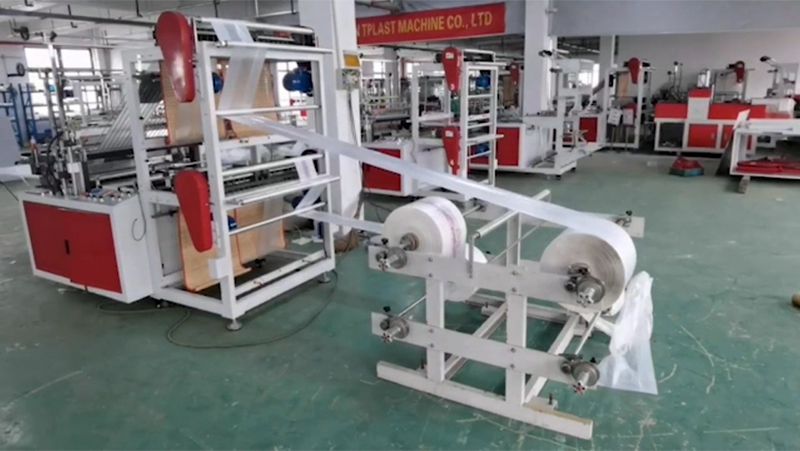 ماكينة صناعة أكياس بلاستيكية 4 خطوط ذات سرعة عالية